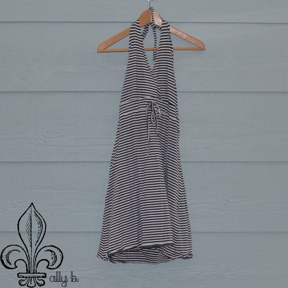 âšśVenus Navy & White stripe halterâšś - Picture 2 of 6